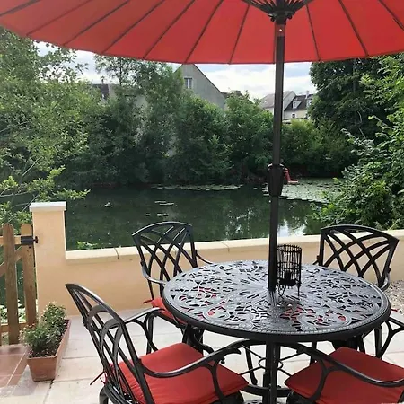Riverside Lodge Chablis Exterior photo